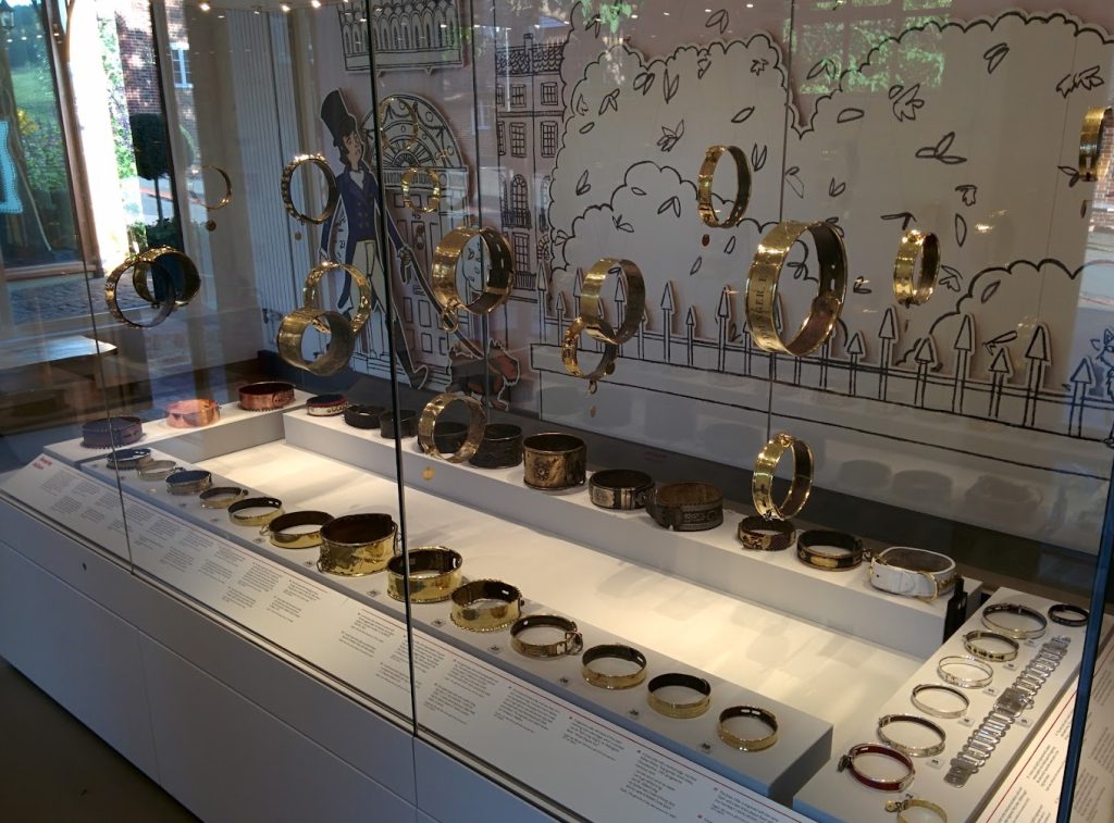 premiere_travel_planners_museum_dog collars_ kent_england

